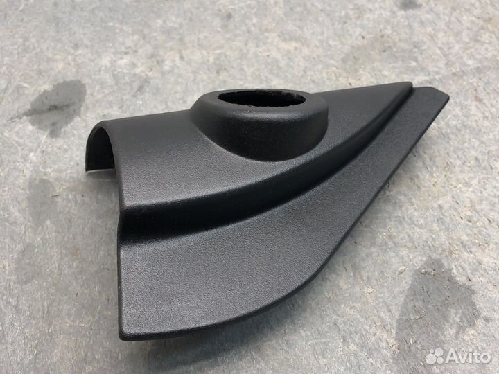 Лев внутр уголок двери Fusion