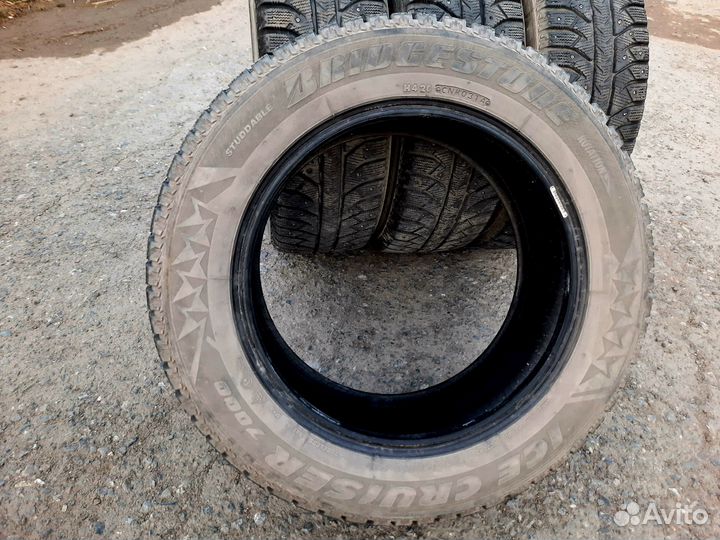 Bridgestone Ice Cruiser 7000 205/60 R16 92T