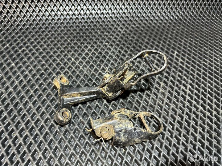 Подножки водителя Suzuki Djebel 250 SJ45A