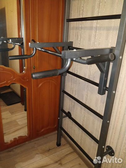 Шведская стенка с турником и брусьями