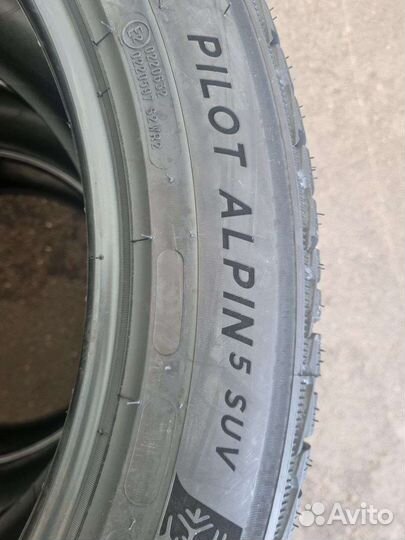 Michelin Pilot Alpin 5 SUV 325/40 R22 114V