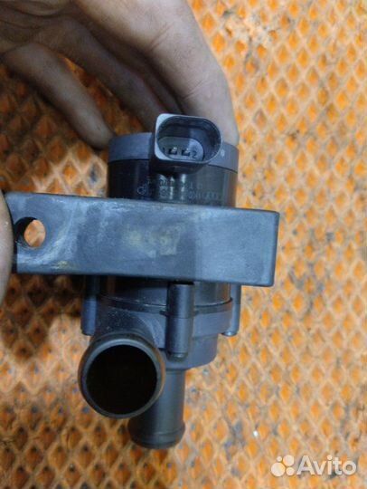 Насос водяной/Помпа передний Audi Q3 8U cpsa 2013