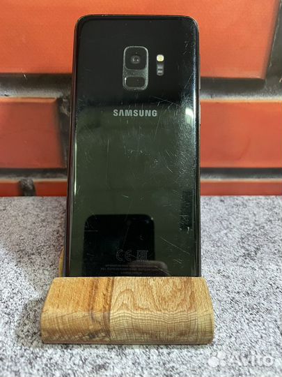 Samsung Galaxy S9, 4/64 ГБ