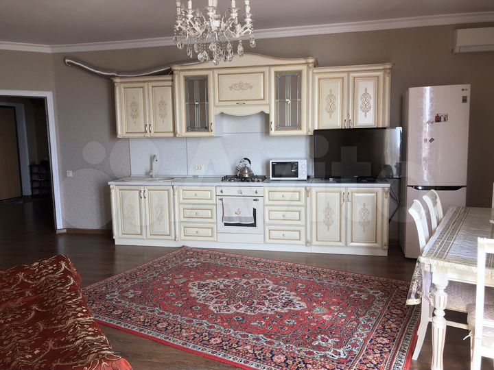 2-к. квартира, 70 м², 6/11 эт.