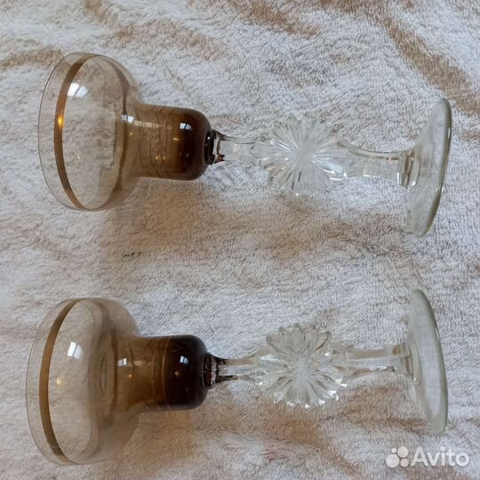 Рюмки и подсвечники