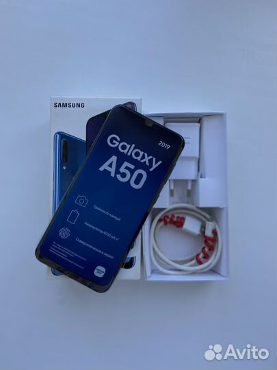 Samsung Galaxy A50, 4/64 ГБ