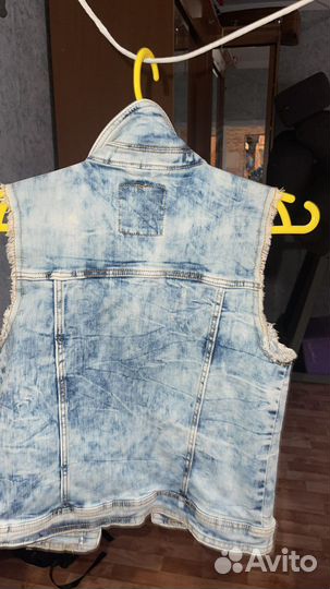 Джинсовая жилетка для девочки 6-7-8 лет