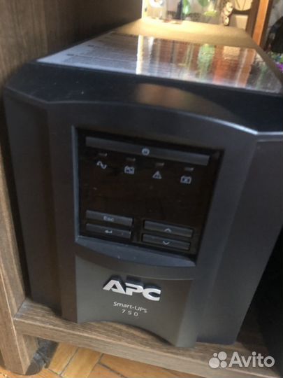 APC Smart-UPS 750 i ибп
