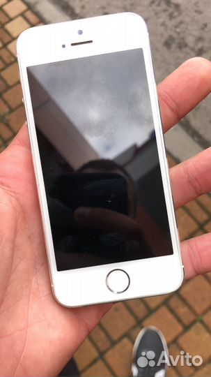 Телефон iPhone 5s