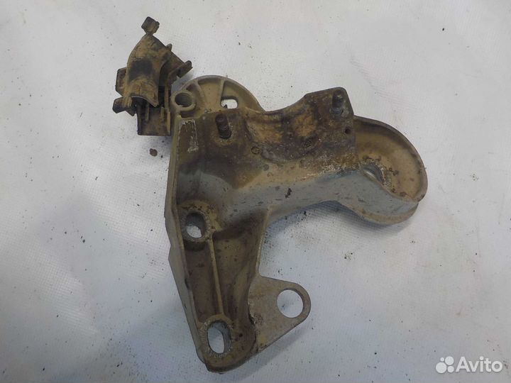 Кронштейн стабилизатора audi A4 B5