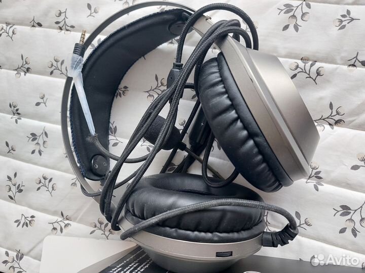 Игровые наушники Logitech с микрофоном