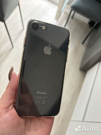 iPhone 8, 64 ГБ