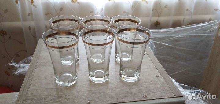 Рюмки, стаканы, фужеры