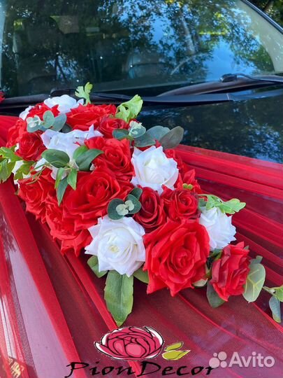 Свадебные украшения на машину в красном № 100