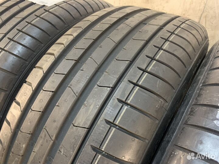 Pirelli P Zero PZ4 245/45 R18 и 275/40 R18