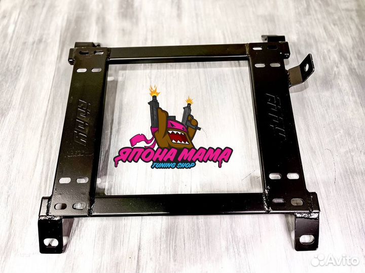 Площадка под полуковши / ковши BMW E36 (правая)