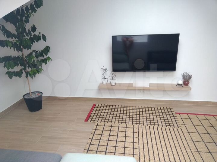 3-к. квартира, 108 м², 4/4 эт.