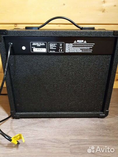 Гитарный комбоусилитель Harley Benton HB-20B