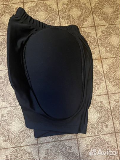 Шорты защитные для фигурного катания