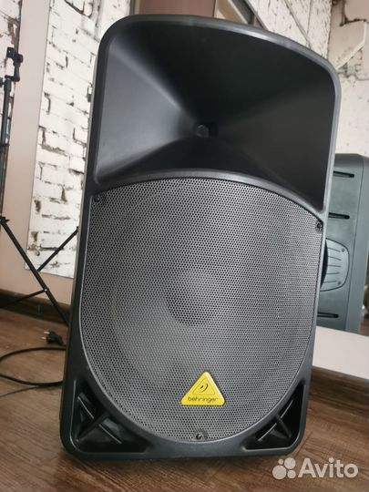 Колонка Behringer Eurolive B115D