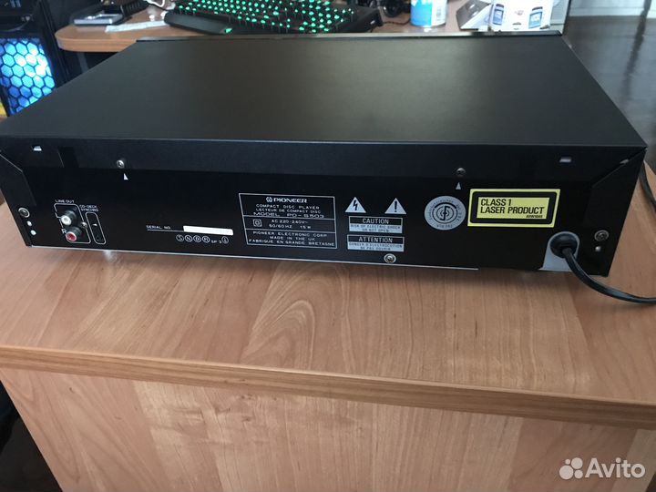 Compact disc player Pioneer PD-S503 с пультом