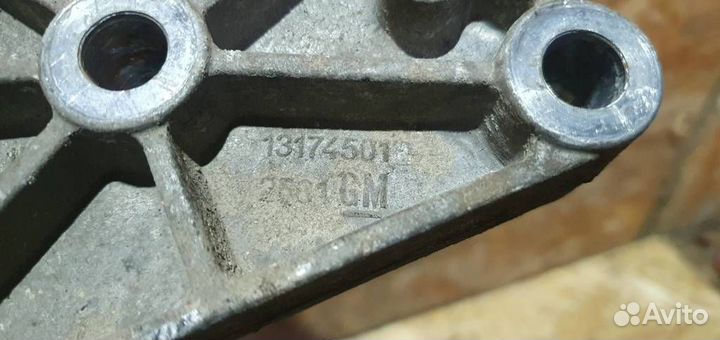 Кронштейн опоры двигателя Opel Meriva B 2010-2018