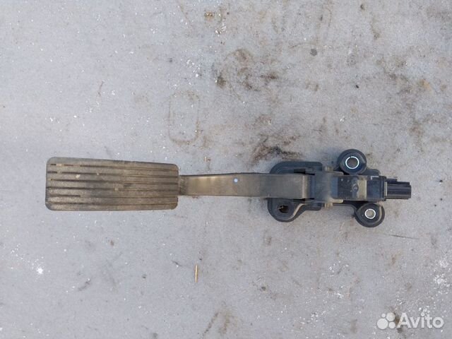 Педаль газа Mitsubishi Outlander 3