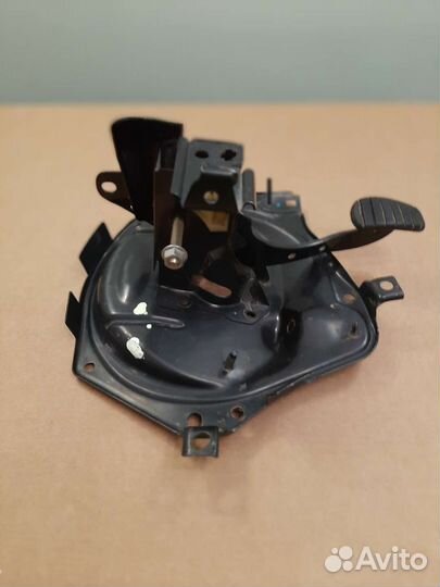 Педаль тормоза Renault Kangoo 1мкпп