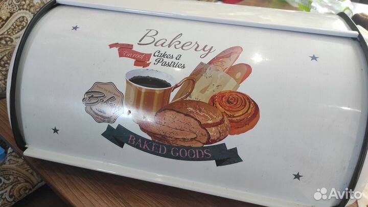 Хлебница металлическая