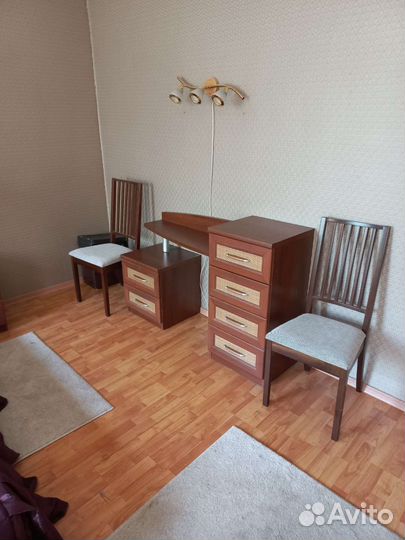 Продам спальный гарнитур