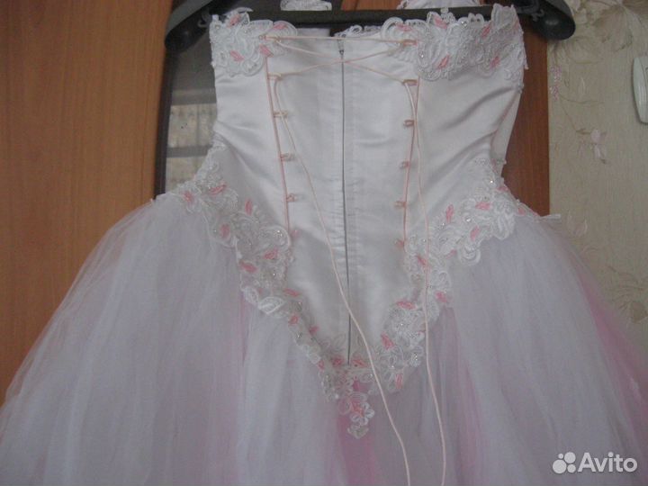 Свадебные платья