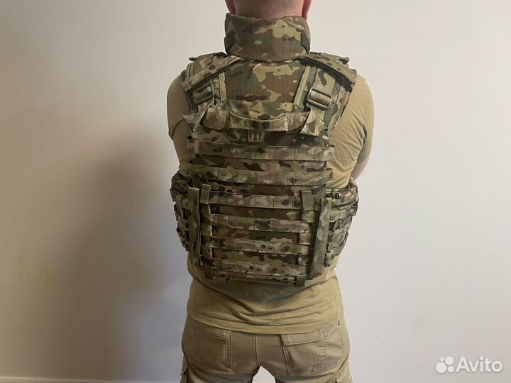 Плитник с модулями и подсумками фсб