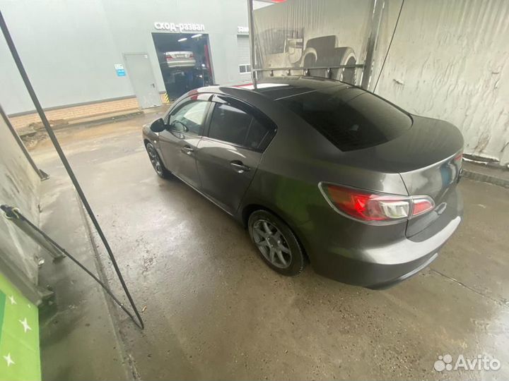 Mazda 3, 2010