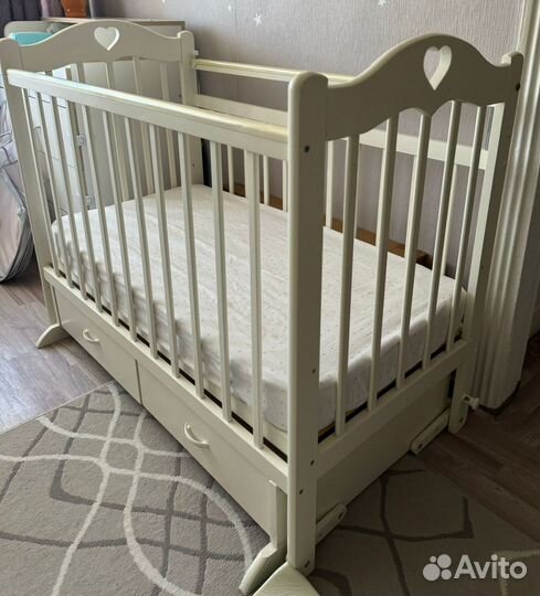 Детская кроватка