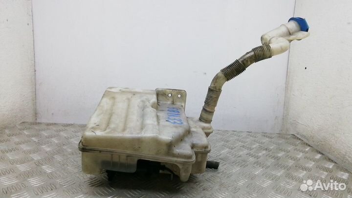 Бачок омывателя на Skoda Octavia A5