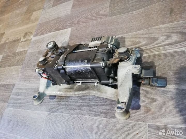 Пневмокомпрессор Porsche Cayenne 958