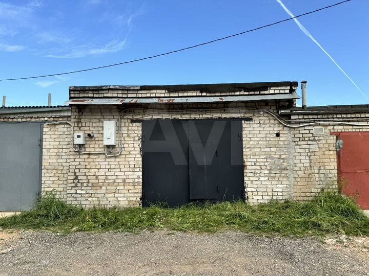 Гараж, > 30 м²