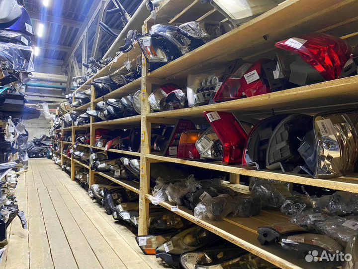 Блок управления центральным замком Toyota Crown