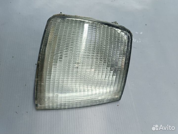 Корпус поворотника Volkswagen Passat B3