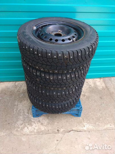 R13 Viatti Brina Nordico V-522 175/70, PCD 4x98 DIA 38