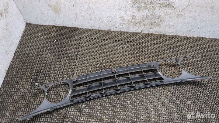 Решетка радиатора Toyota Previa (Estima), 1997