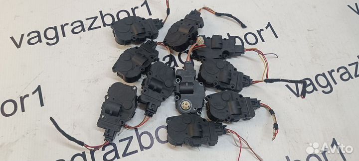 Моторчик заслонки отопителя Audi S4 (B8) IV (2008–