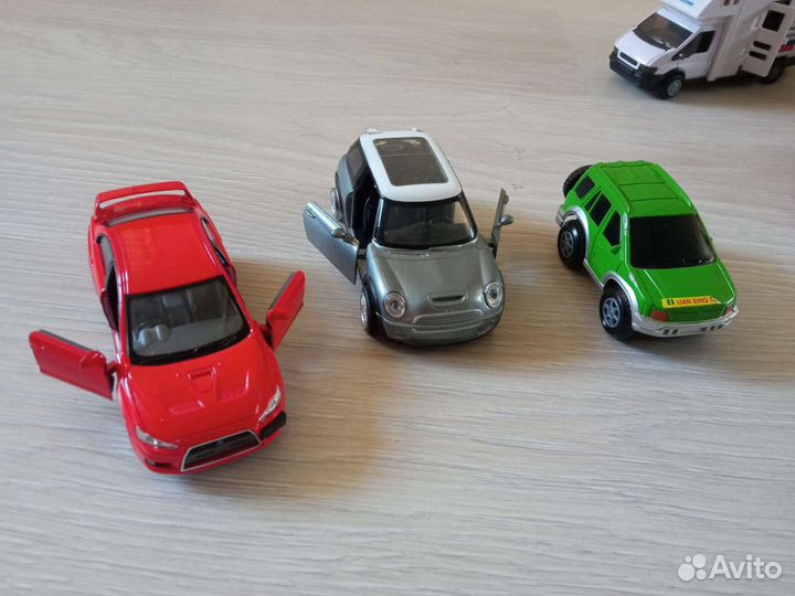 Детские машинки игрушки металлические