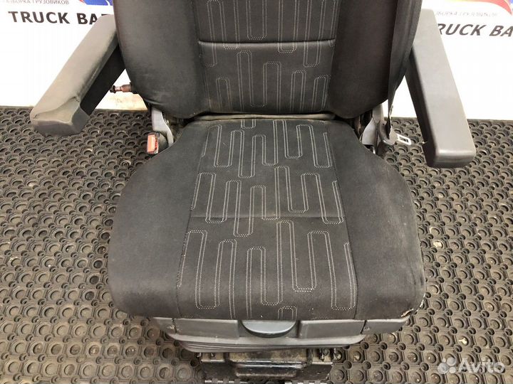 Сиденье водительское пневматическое