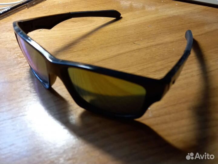 Солнцезащитные очки