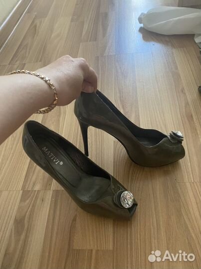 Много обуви 37 размер