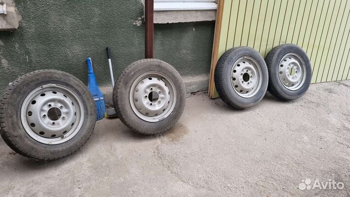 Michelin X-Ice 215/60 R16