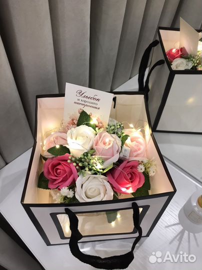 Неувядающий букет из мыльных роз