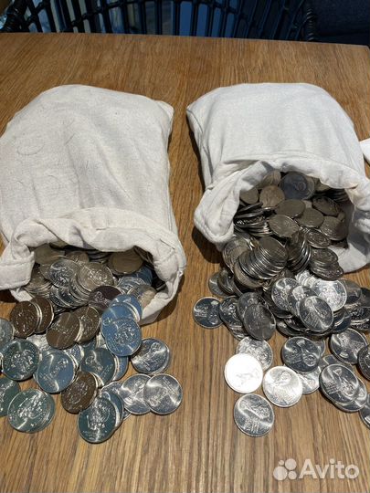 25 рублей фифа 2018 кубок и эмблема забивака