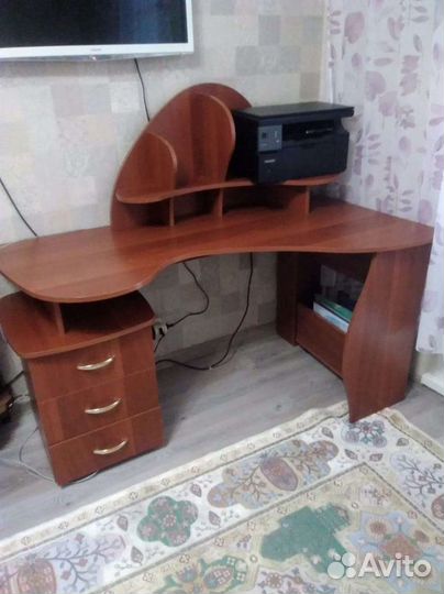 Компьютерный стол